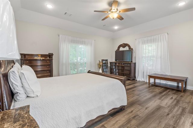 13336 Lake Breeze Lane, Willis, TX 77318