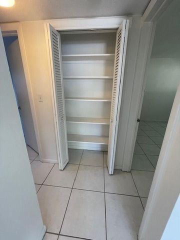 808 SE 13th St 2, Fort Lauderdale, FL 33316