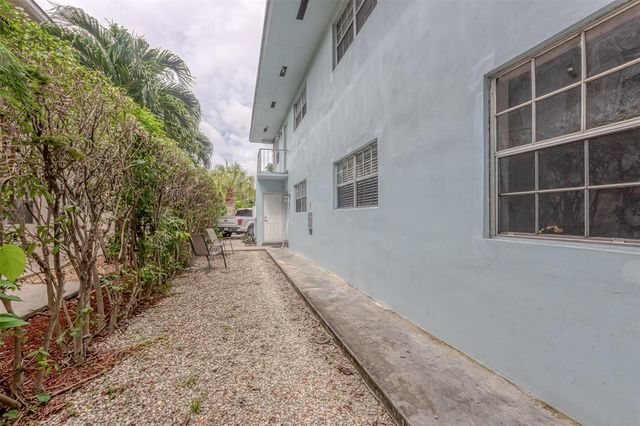 808 SE 13th St 2, Fort Lauderdale, FL 33316