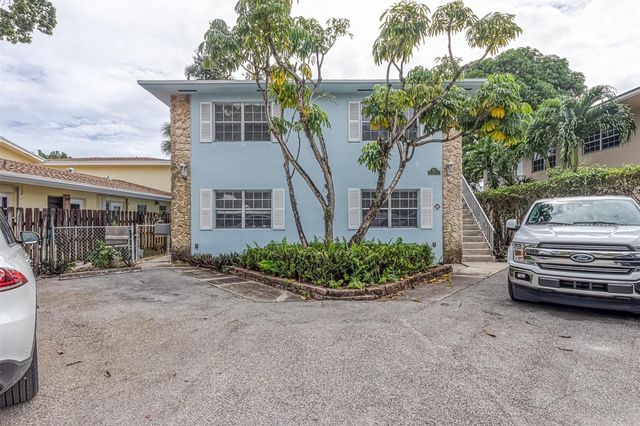808 SE 13th St 2, Fort Lauderdale, FL 33316