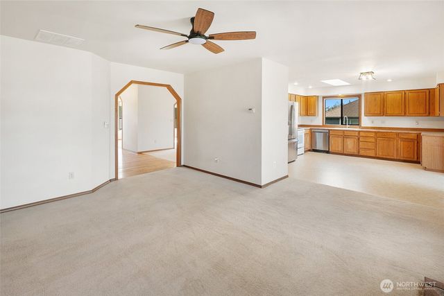 7217 67th Place NE, Marysville, WA 98270