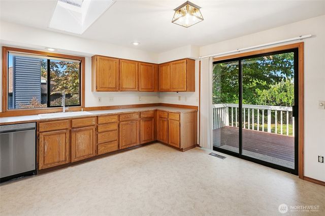 7217 67th Place NE, Marysville, WA 98270