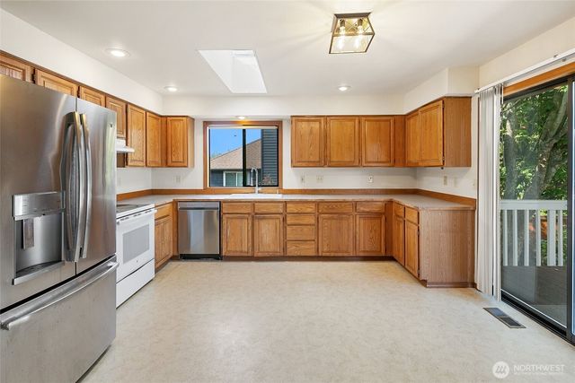 7217 67th Place NE, Marysville, WA 98270