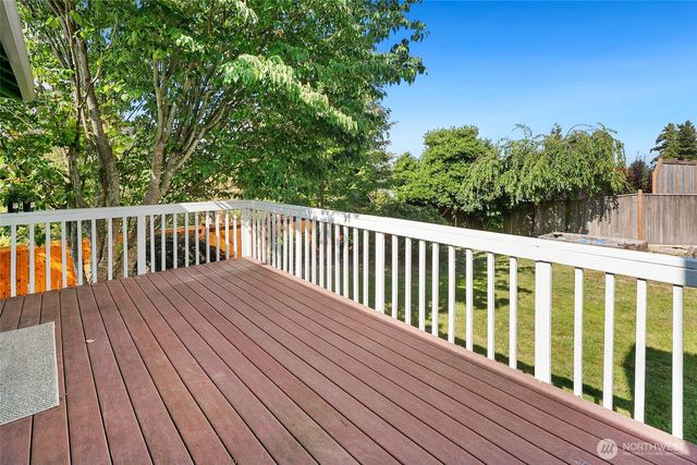 7217 67th Place NE, Marysville, WA 98270