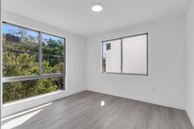 3204 Plaza Street, Miami, FL 33133