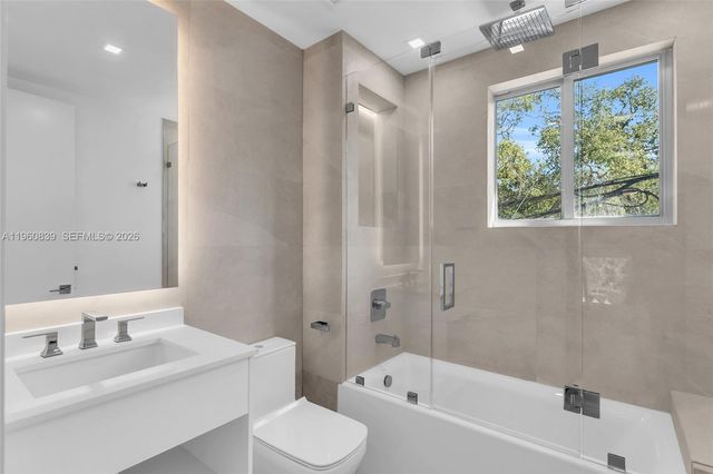 3204 Plaza Street, Miami, FL 33133