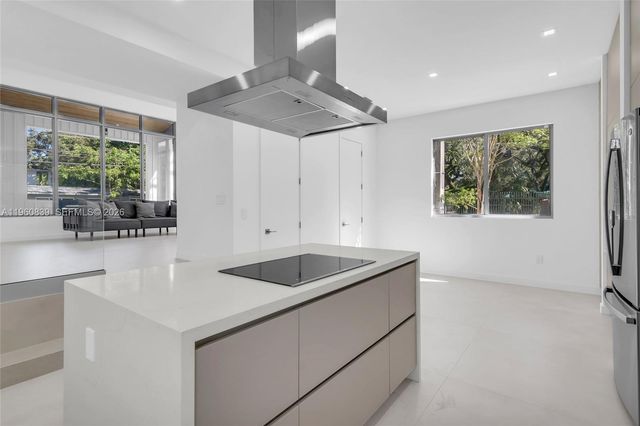 3204 Plaza Street, Miami, FL 33133