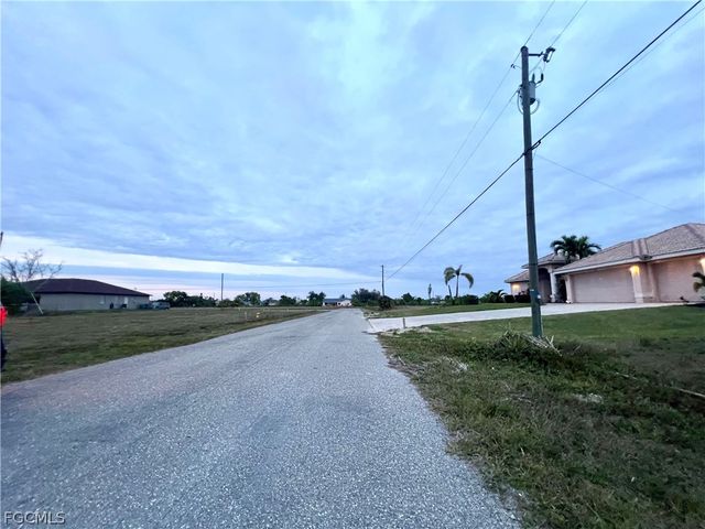 1903 NE 10th AVE, Cape Coral, FL 33909