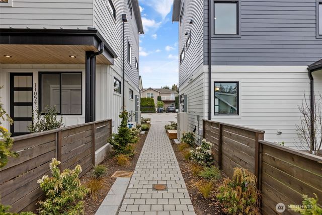 11054 2nd Avenue NW, Seattle, WA 98177