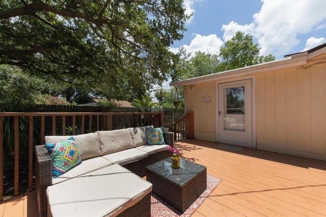 900 BEVERLY AVENUE, Largo, FL 33770