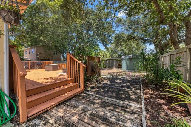 900 BEVERLY AVENUE, Largo, FL 33770