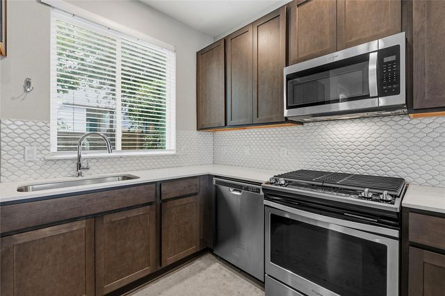 801 N Bluff DR 33, Austin, TX 78745