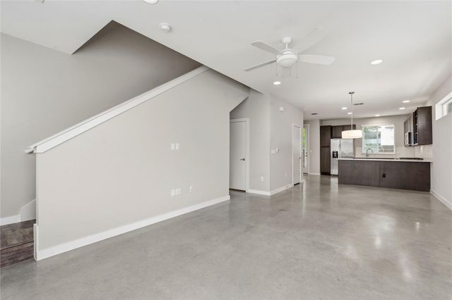 801 N Bluff DR 33, Austin, TX 78745