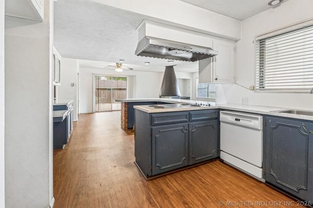 4507 E Frank Phillips Boulevard, Bartlesville, OK 74006
