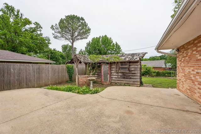 4507 E Frank Phillips Boulevard, Bartlesville, OK 74006