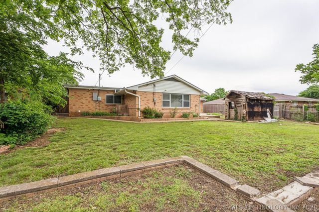 4507 E Frank Phillips Boulevard, Bartlesville, OK 74006