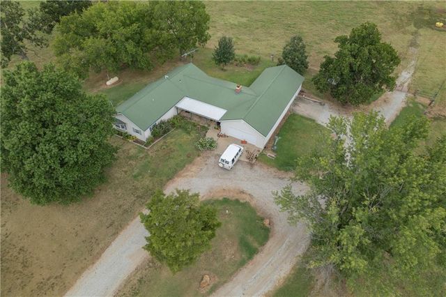 376 NW 90th Road, Sheldon, MO 64784