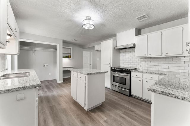 601 Dogwood Trail, Conroe, TX 77316