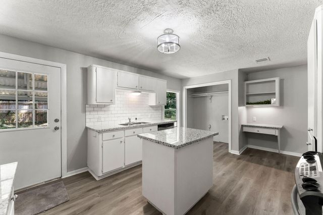 601 Dogwood Trail, Conroe, TX 77316