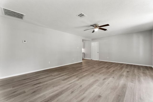 601 Dogwood Trail, Conroe, TX 77316