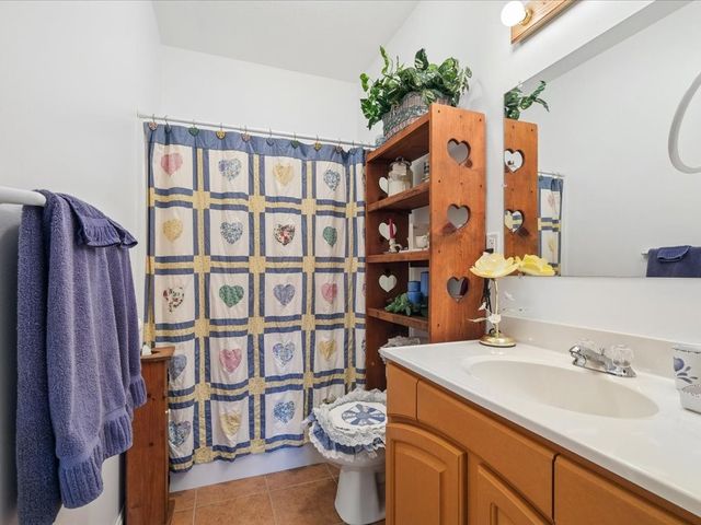 1055 Highway G76 Highway, Knoxville, IA 50138