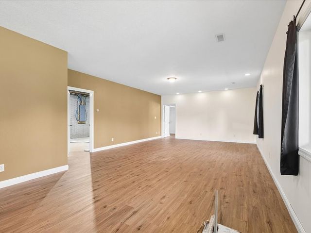 1055 Highway G76 Highway, Knoxville, IA 50138