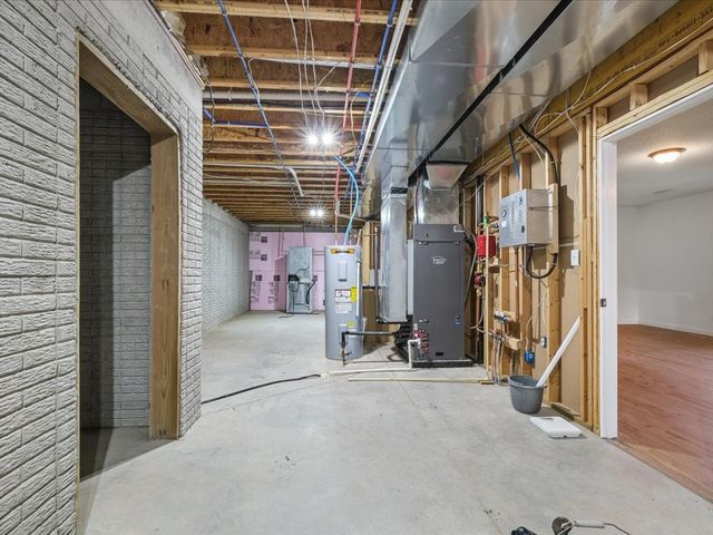 1055 Highway G76 Highway, Knoxville, IA 50138