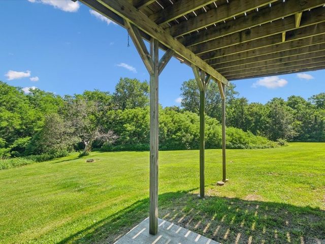 1055 Highway G76 Highway, Knoxville, IA 50138