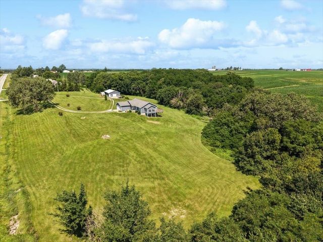 1055 Highway G76 Highway, Knoxville, IA 50138
