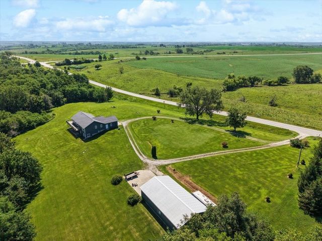 1055 Highway G76 Highway, Knoxville, IA 50138