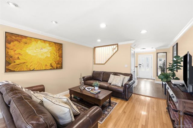 67 Manors Drive, Jericho, NY 11753