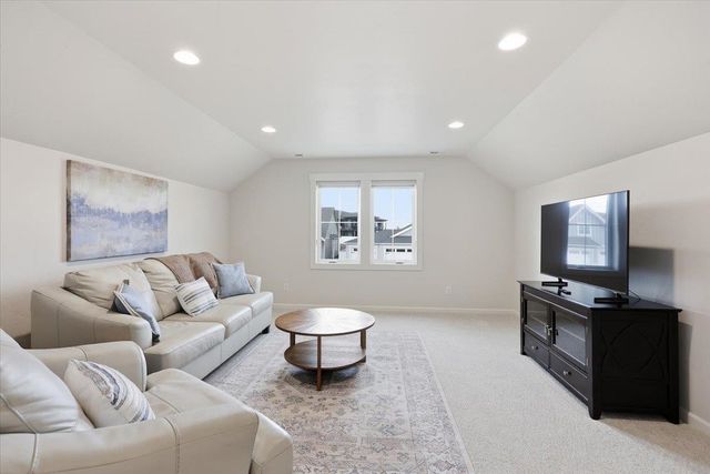 1305 S Manifold Rd, Spokane Valley, WA 99016