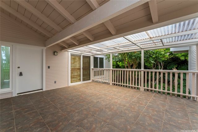 1112 Kaumoku Street, Honolulu, HI 96825