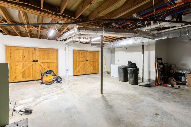 929 Davidson Dr, Nashville, TN 37205