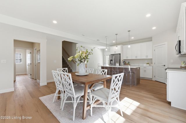 1148 Greens Dr, Simpsonville, KY 40067
