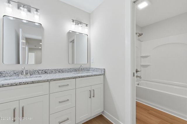 1148 Greens Dr, Simpsonville, KY 40067