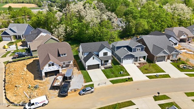 1148 Greens Dr, Simpsonville, KY 40067