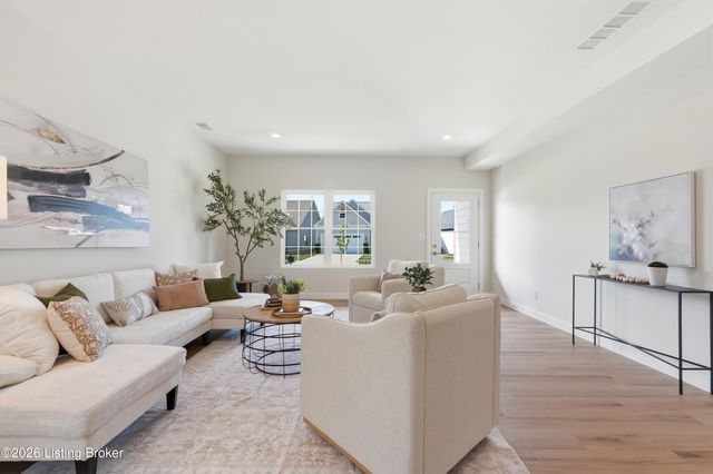 1148 Greens Dr, Simpsonville, KY 40067