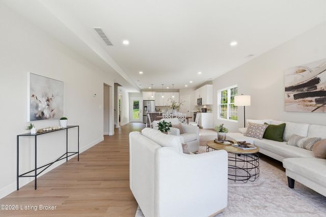 1148 Greens Dr, Simpsonville, KY 40067