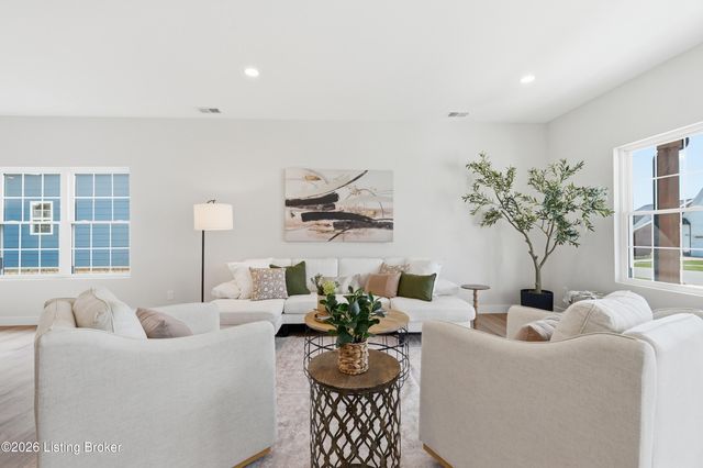 1148 Greens Dr, Simpsonville, KY 40067