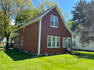 861 Paw Paw Avenue, Benton Twp, MI 49022