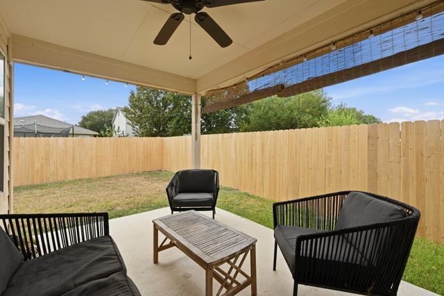 1600 Wedgewood TRL, Lockhart, TX 78644