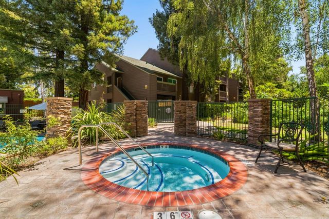 872 Catkin Court, San Jose, CA 95128