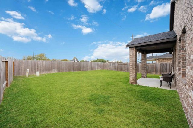 3024 Daw Boardwalk Drive, La Porte, TX 77571