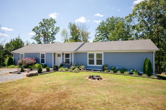 1010 Buckeye Rd, Ashland City, TN 37015