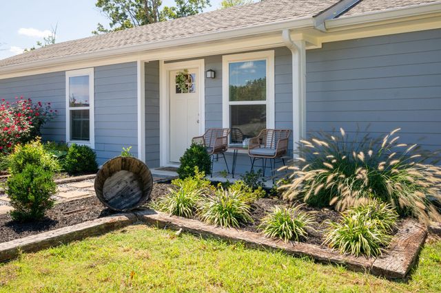1010 Buckeye Rd, Ashland City, TN 37015