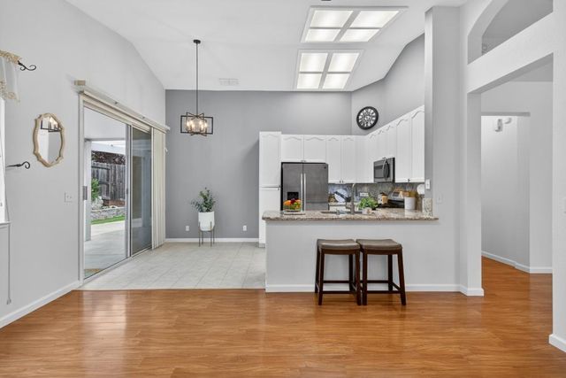 860 Rathbone Cir, Folsom, CA 95630