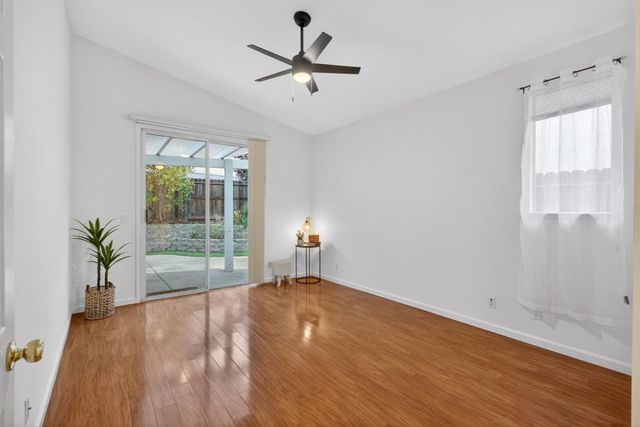 860 Rathbone Cir, Folsom, CA 95630