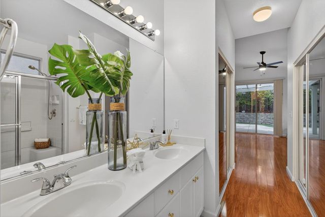 860 Rathbone Cir, Folsom, CA 95630