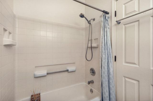 860 Rathbone Cir, Folsom, CA 95630